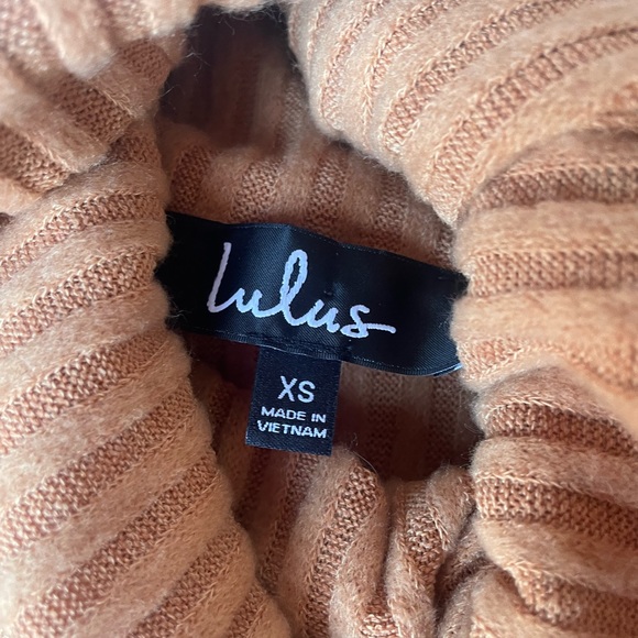 Lulu’s Camel cowl neck long sleeve sweater dress size XS NEW - Picture 5 of 9